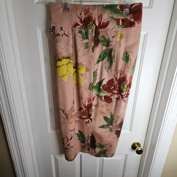 Melissa McCarthy Women Artsy Floral Pencil Skirt Size M - Picture 2 of 6